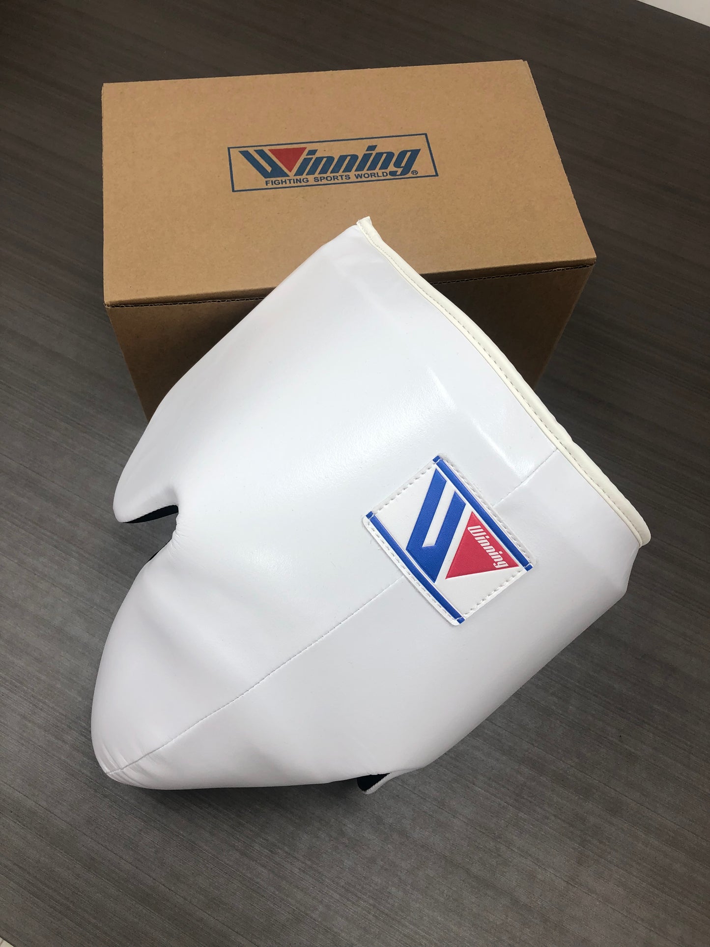 WINNING JAPAN BOXING GROIN PROTECTOR